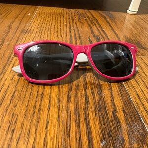 Ray-Ban Jr Wayfarer Sunglasses in magenta